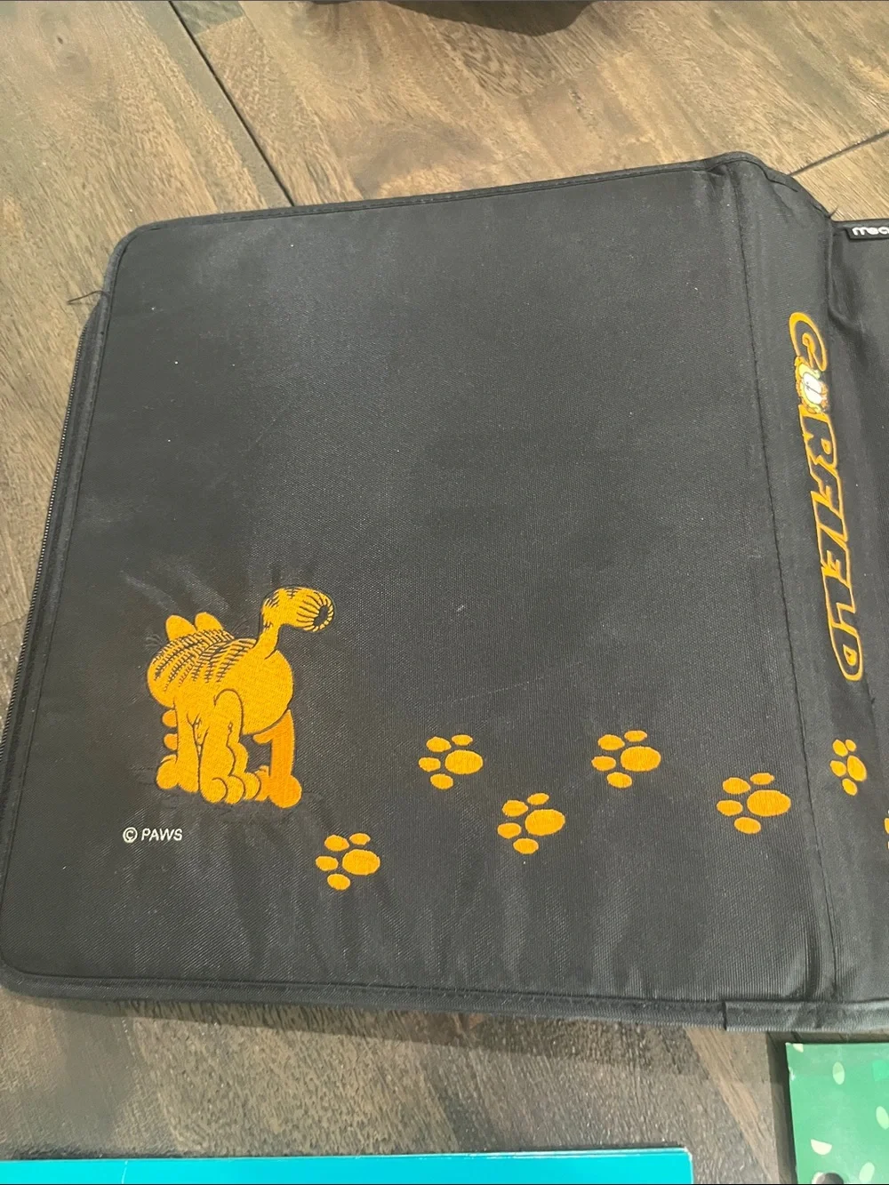 90s Vintage Garfield Mead PAWS Binder w/ 3 Garfield Pocket Folders